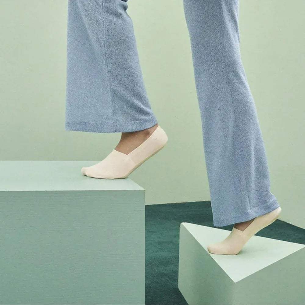 SOKA Pure pour FEMME : Les chaussettes invisibles qui tiennent en place.